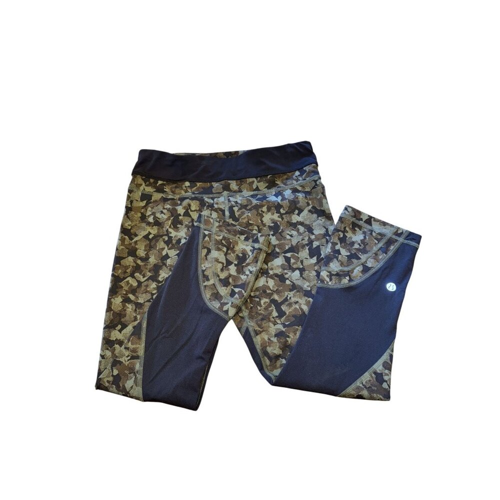 Lululemon Camo Print Capri Leggings Size Small - Picture 6 of 10